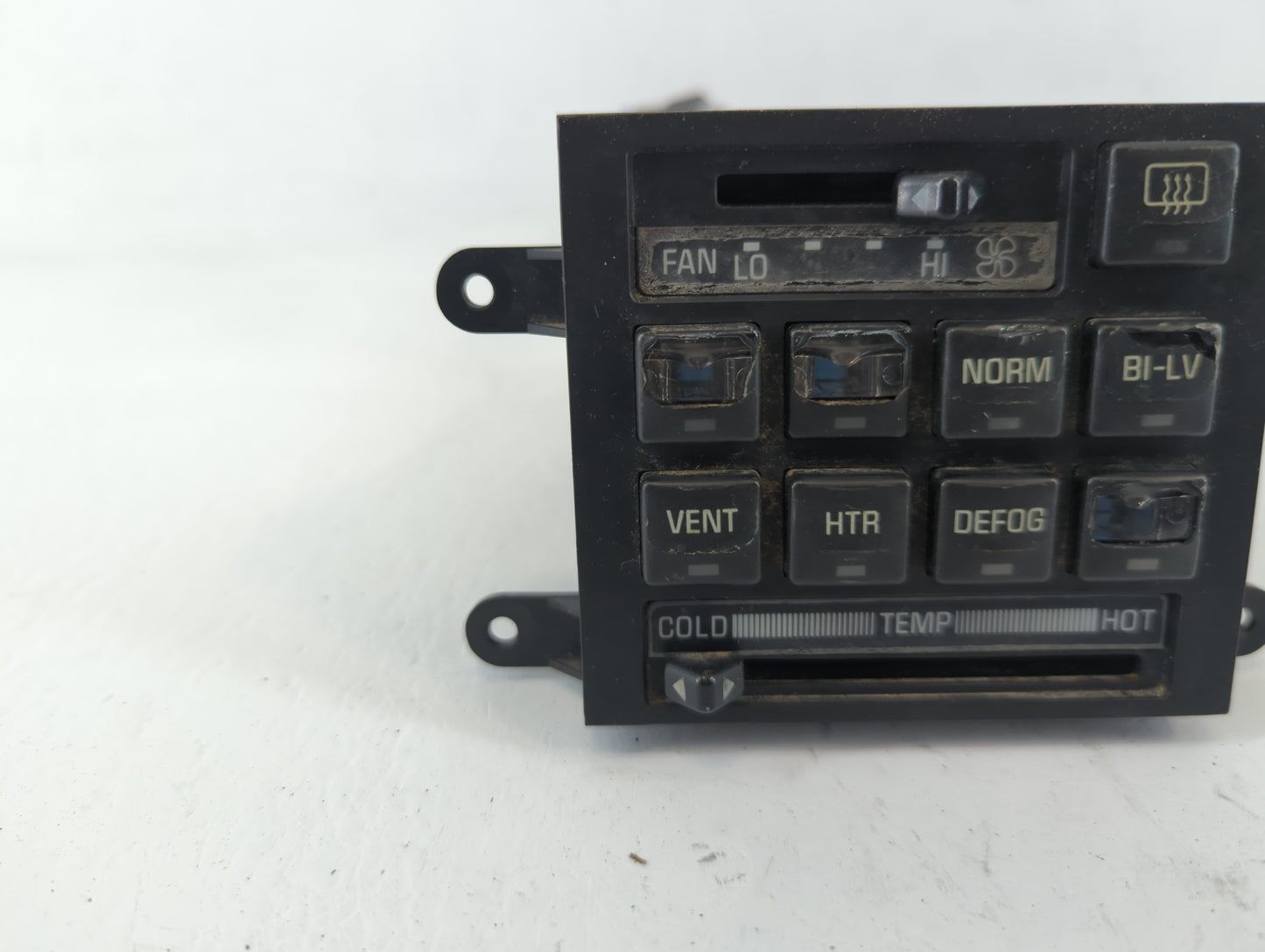 1991 Buick Regal Climate Control Module Temperature AC/Heater Replacement P/N:16140094 Fits OEM Used Auto Parts - Oemusedaut