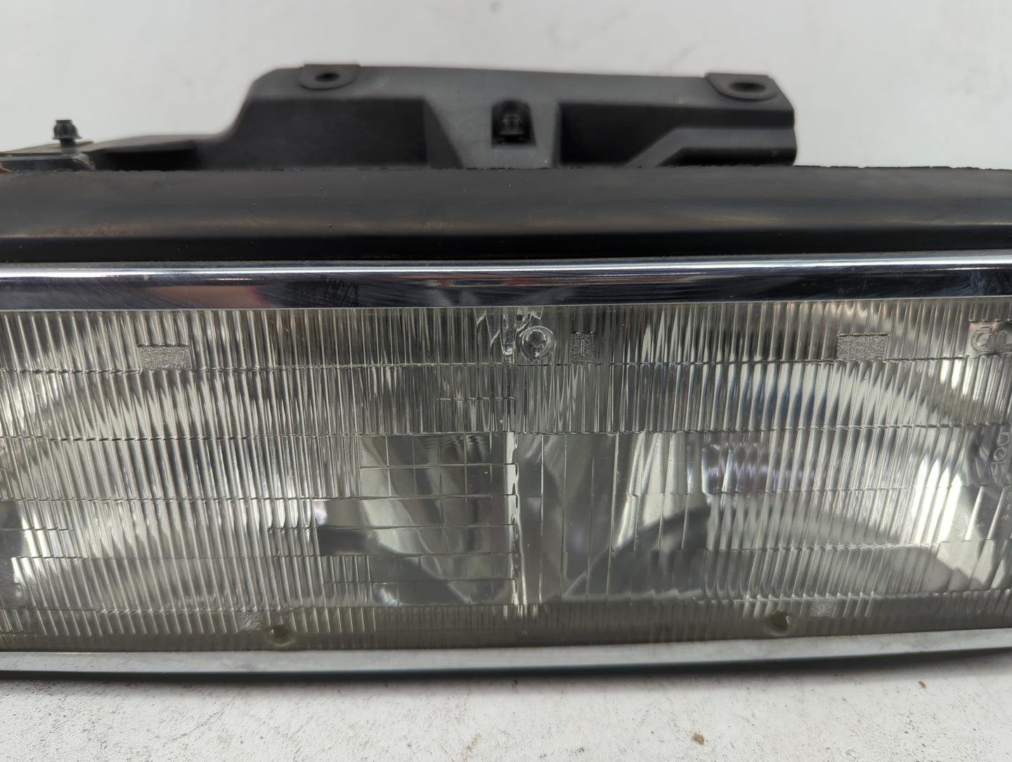1991 Cadillac Deville Passenger Right Oem Head Light Headlight Lamp - Oemusedautoparts1.com