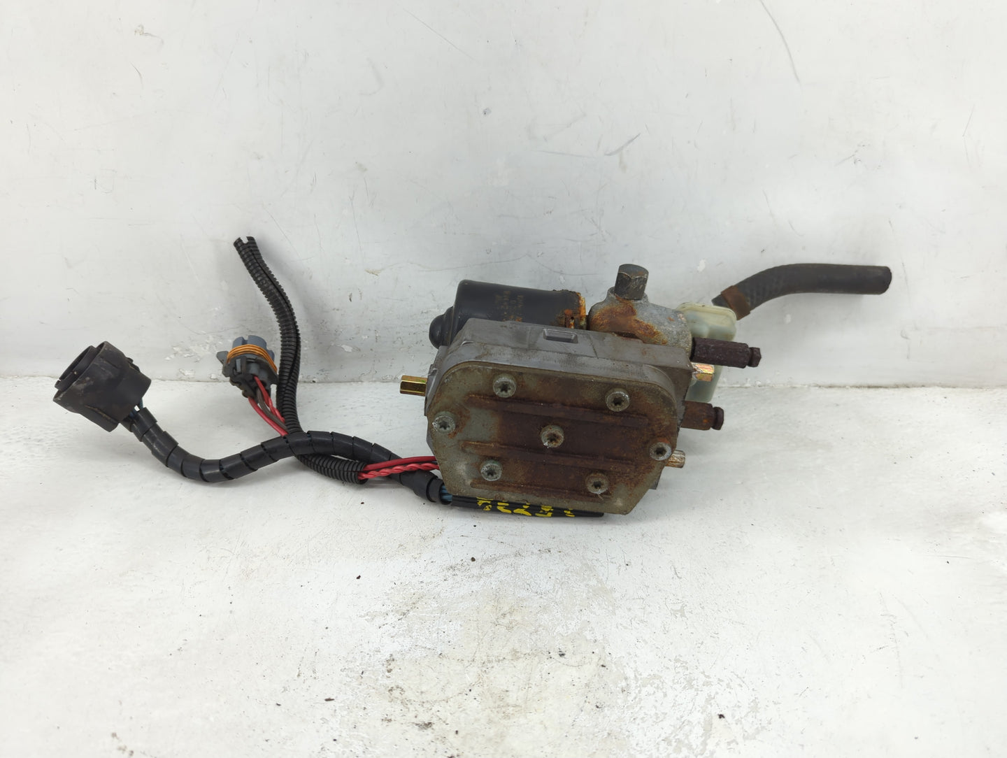 1991 Cadillac Deville ABS Pump Control Module Replacement Fits OEM Used Auto Parts - Oemusedautoparts1.com