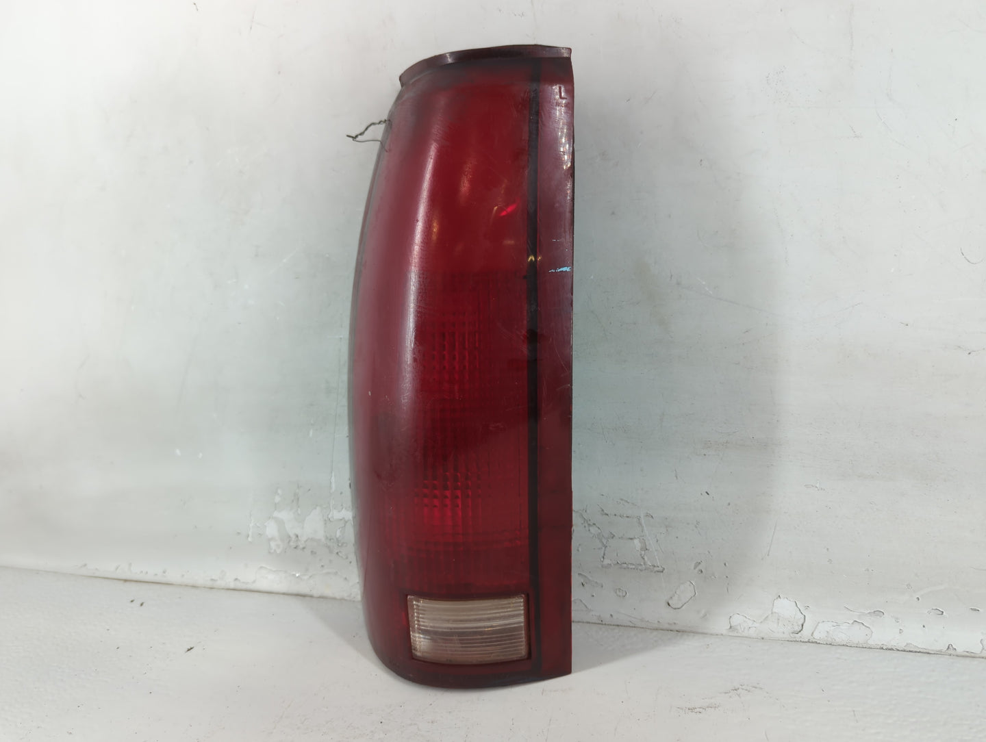 1991 Chevrolet 1500 Tail Light Assembly Driver Left OEM Fits Fits 1992 1993 1994 1995 1996 1997 1998 1999 2000 OEM Used Auto