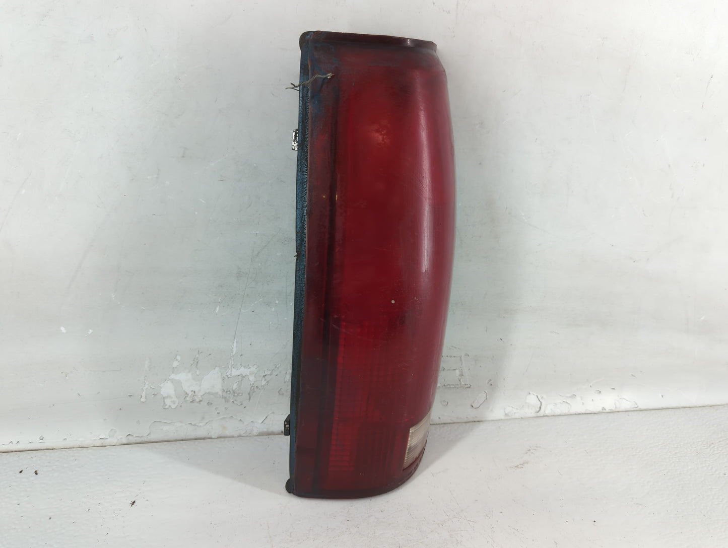 1991 Chevrolet 1500 Tail Light Assembly Driver Left OEM Fits Fits 1992 1993 1994 1995 1996 1997 1998 1999 2000 OEM Used Auto