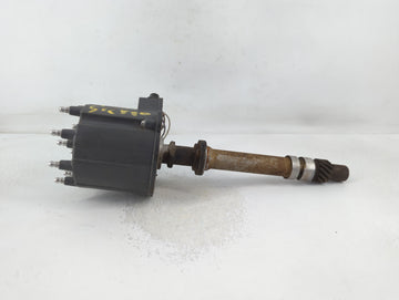 1991 Gmc 1500 Engine Ignition Distributor OEM P/N:1103749 Fits OEM Used Auto Parts - Oemusedautoparts1.com