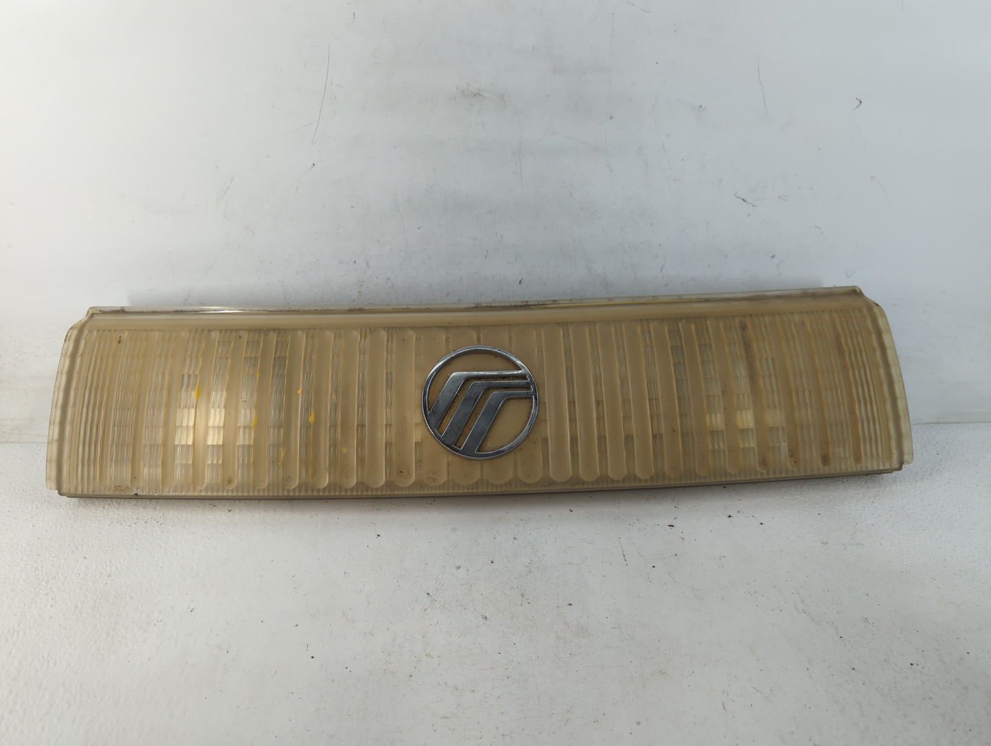 1991 Mercury Sable Front Grille Bumper Not Included - Oemusedautoparts1.com