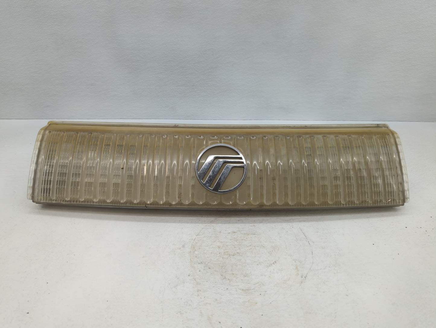 1991 Mercury Sable Front Grille Bumper Not Included - Oemusedautoparts1.com