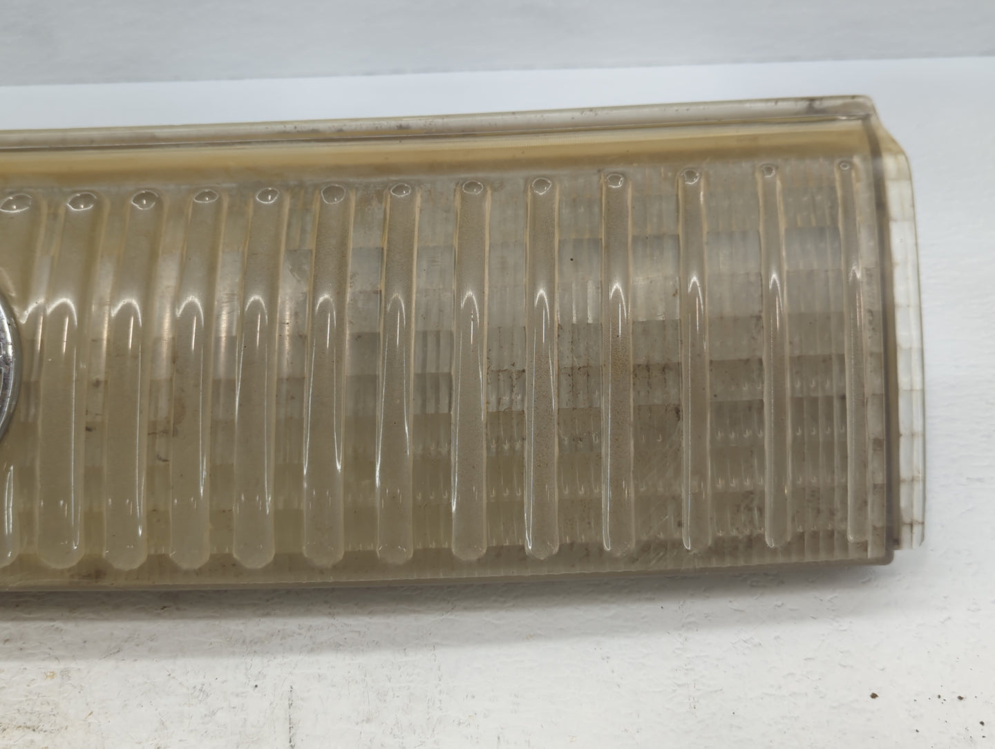 1991 Mercury Sable Front Grille Bumper Not Included - Oemusedautoparts1.com