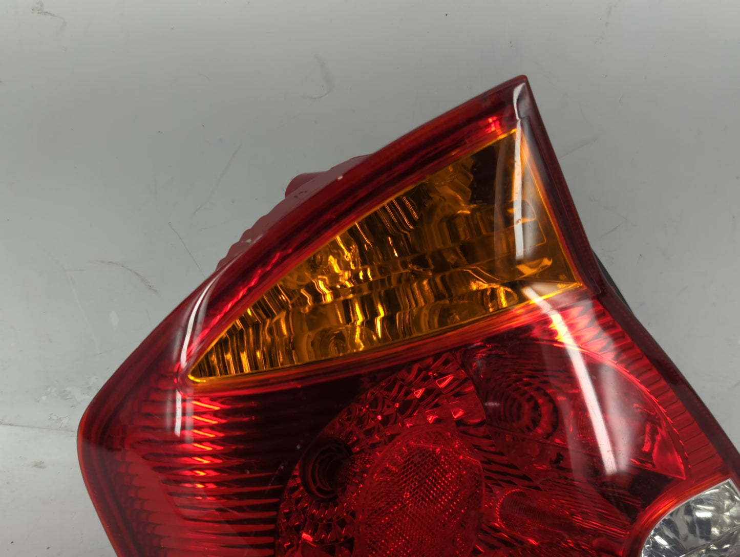1987-1995 Nissan Pathfinder Tail Light Assembly Driver Left OEM P/N:92401-257 Fits OEM Used Auto Parts - Oemusedautoparts1.c