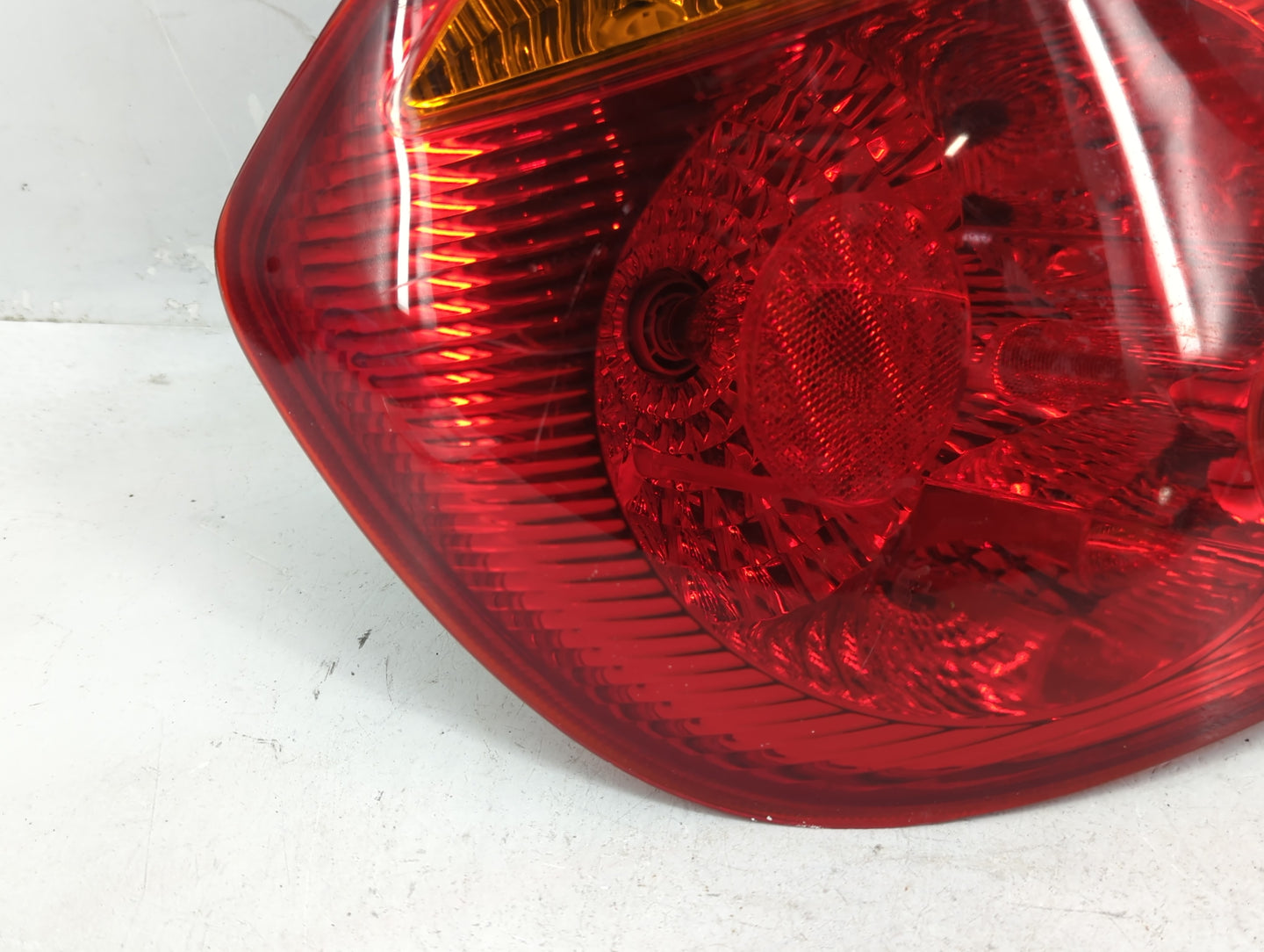 1987-1995 Nissan Pathfinder Tail Light Assembly Driver Left OEM P/N:92401-257 Fits OEM Used Auto Parts - Oemusedautoparts1.c