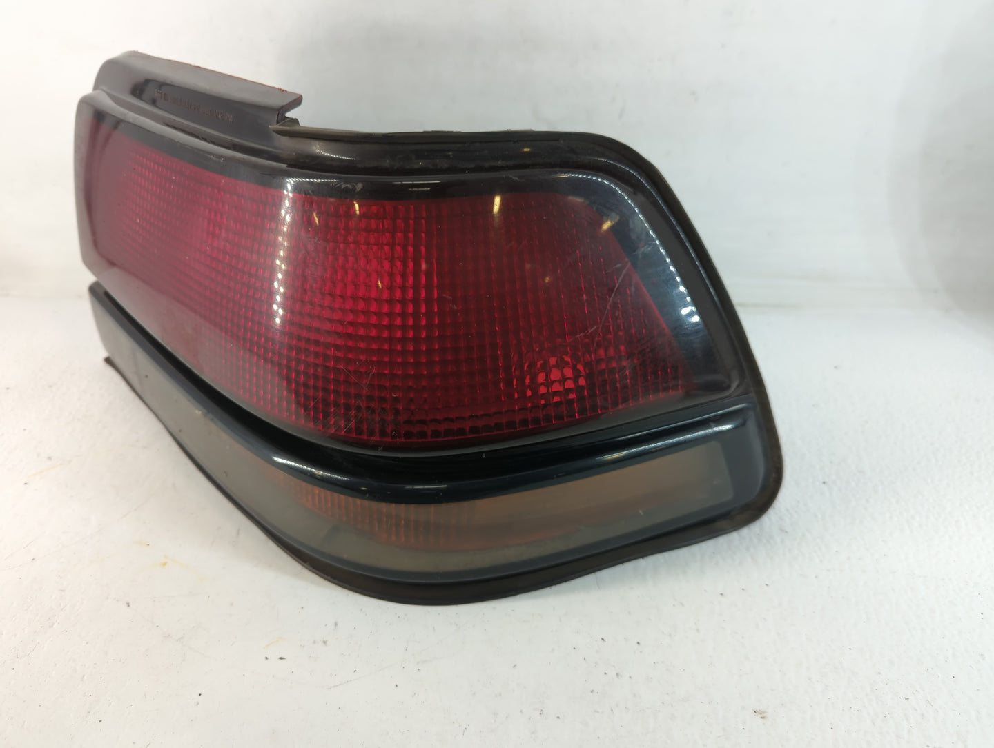 1991 Pontiac Grand Prix Tail Light Assembly Passenger Right OEM P/N:16508954 Fits OEM Used Auto Parts - Oemusedautoparts1.co