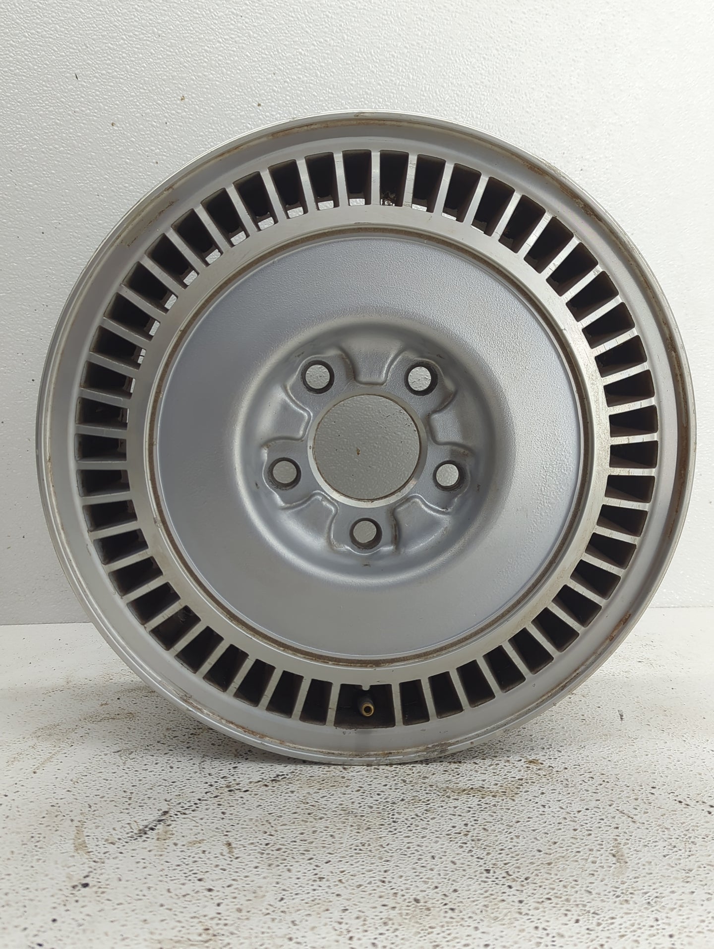 1991-1996 Buick Park Avenue Oem Wheel Rim Silver - Oemusedautoparts1.com