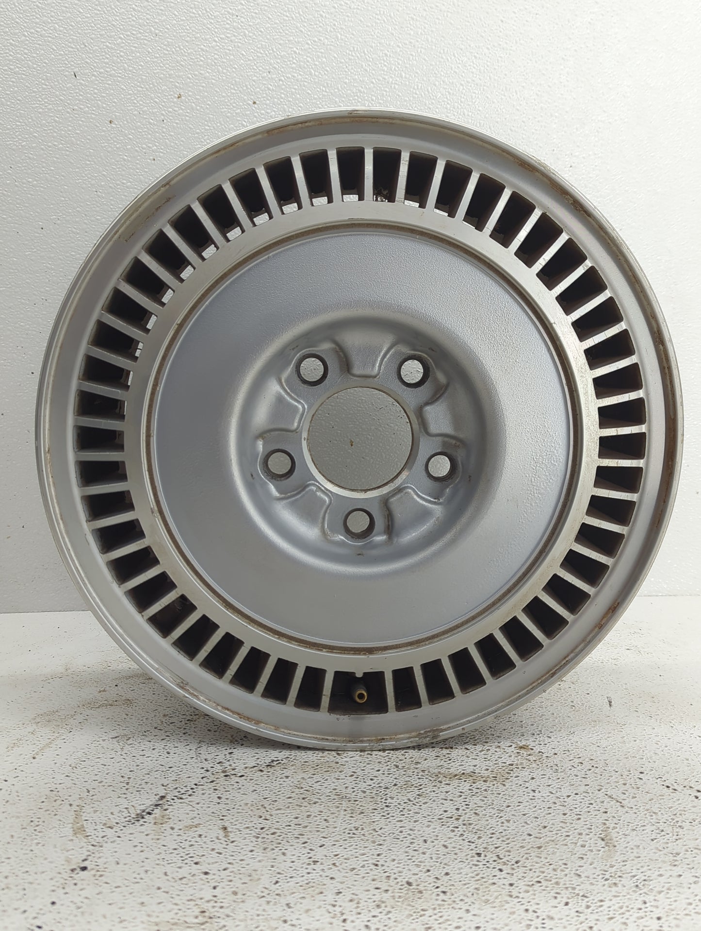 1991-1996 Buick Park Avenue Oem Wheel Rim Silver - Oemusedautoparts1.com