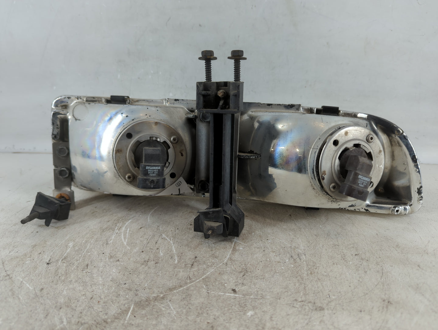 1992 Buick Regal Passenger Right Oem Head Light Headlight Lamp - Oemusedautoparts1.com