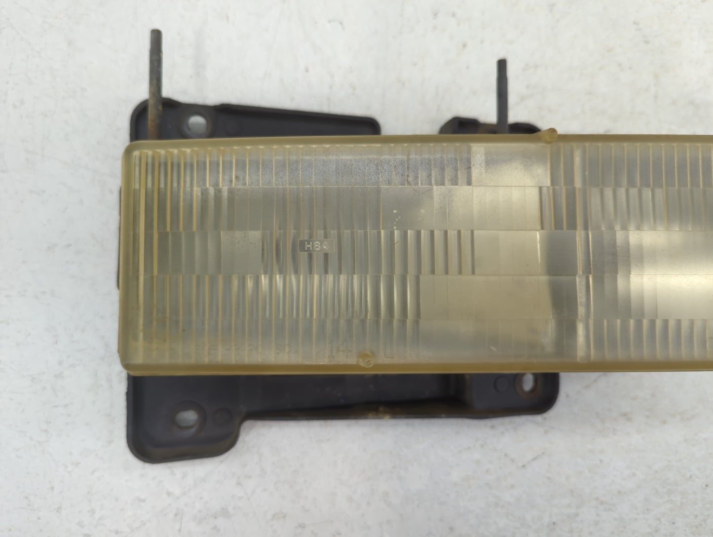 Chevrolet C1500 Passenger Right Oem Head Light Headlight Lamp - Oemusedautoparts1.com