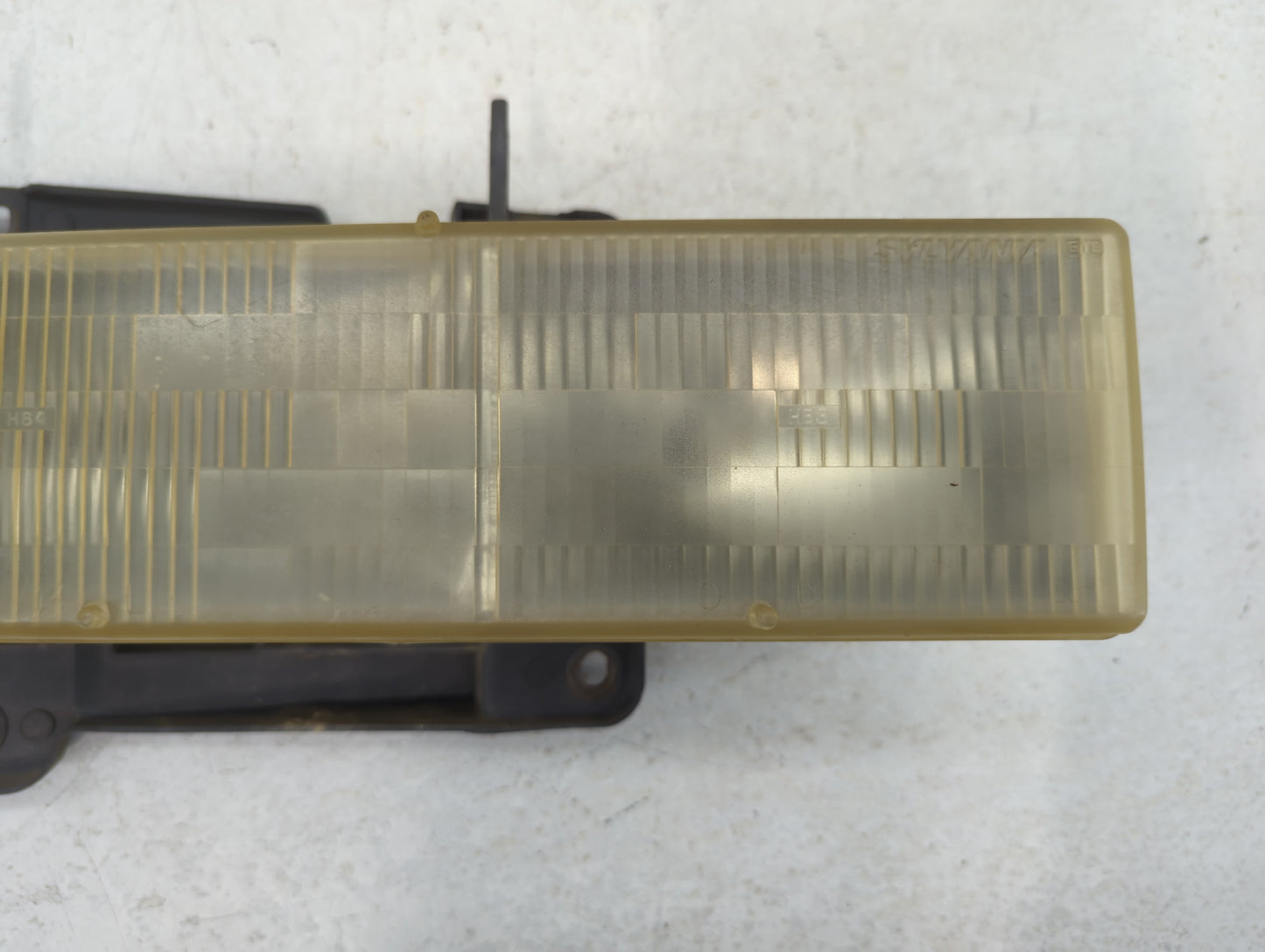 Chevrolet C1500 Passenger Right Oem Head Light Headlight Lamp - Oemusedautoparts1.com
