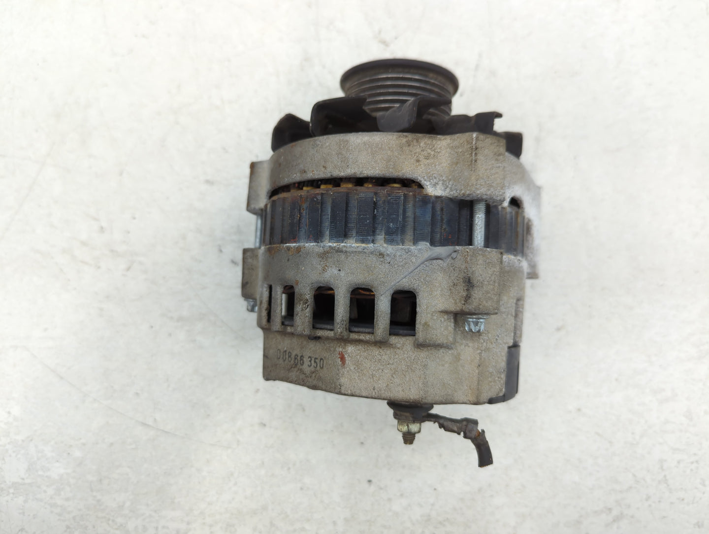 1992 Chevrolet Camaro Alternator Replacement Generator Charging Assembly Engine OEM P/N:00866350 Fits OEM Used Auto Parts - 