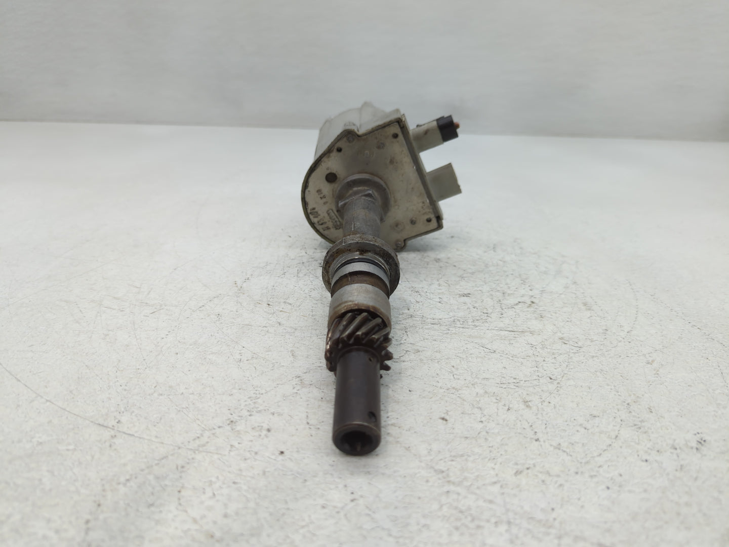 1992 Chevrolet Camaro Engine Ignition Distributor OEM Fits OEM Used Auto Parts - Oemusedautoparts1.com