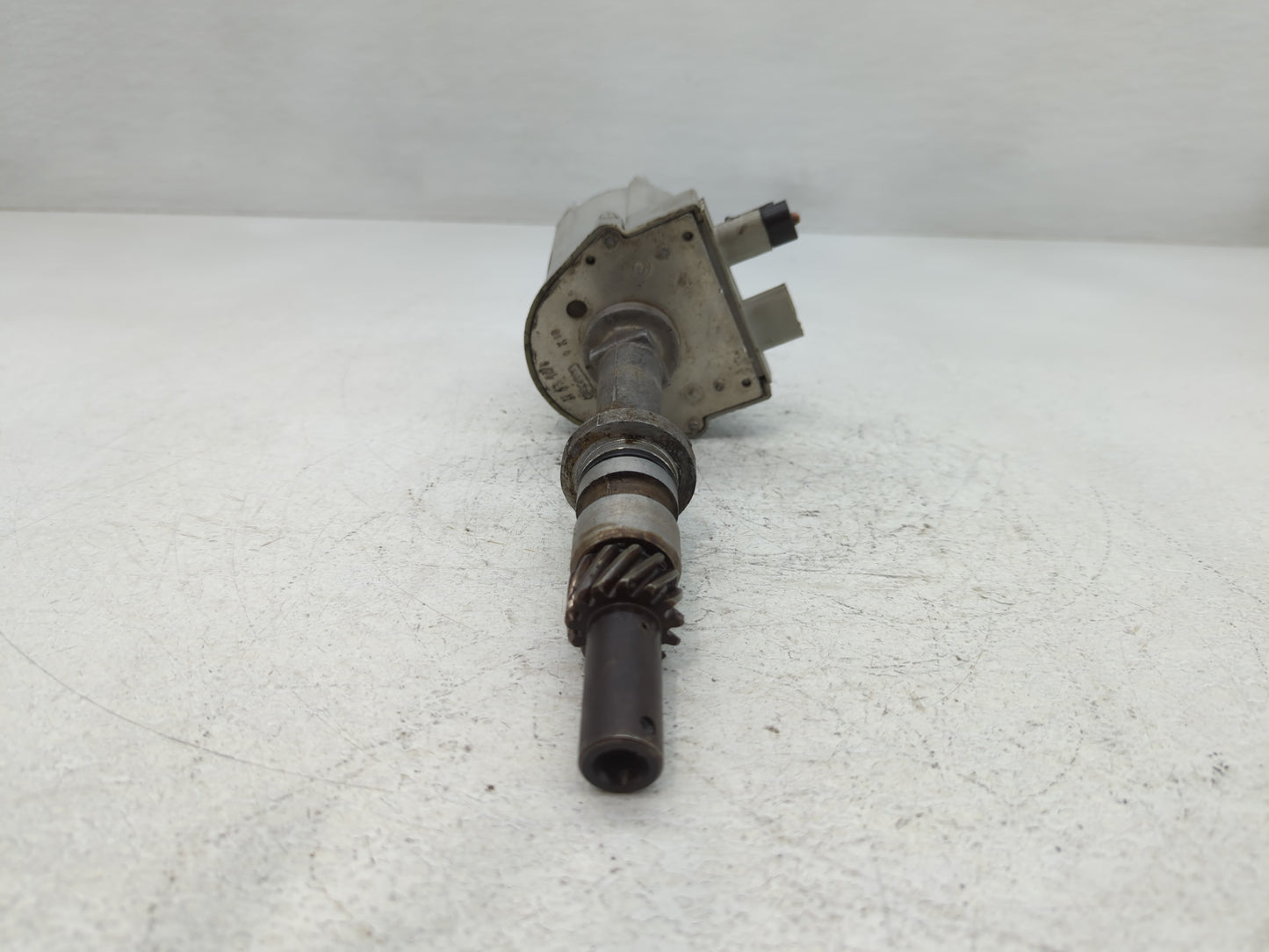 1992 Chevrolet Camaro Engine Ignition Distributor OEM Fits OEM Used Auto Parts - Oemusedautoparts1.com