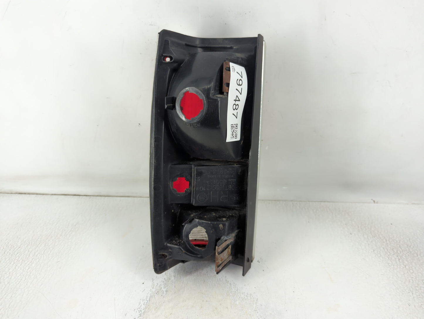 1992 Chevrolet S10 Tail Light Assembly Driver Left OEM P/N:16501242 Fits OEM Used Auto Parts - Oemusedautoparts1.com