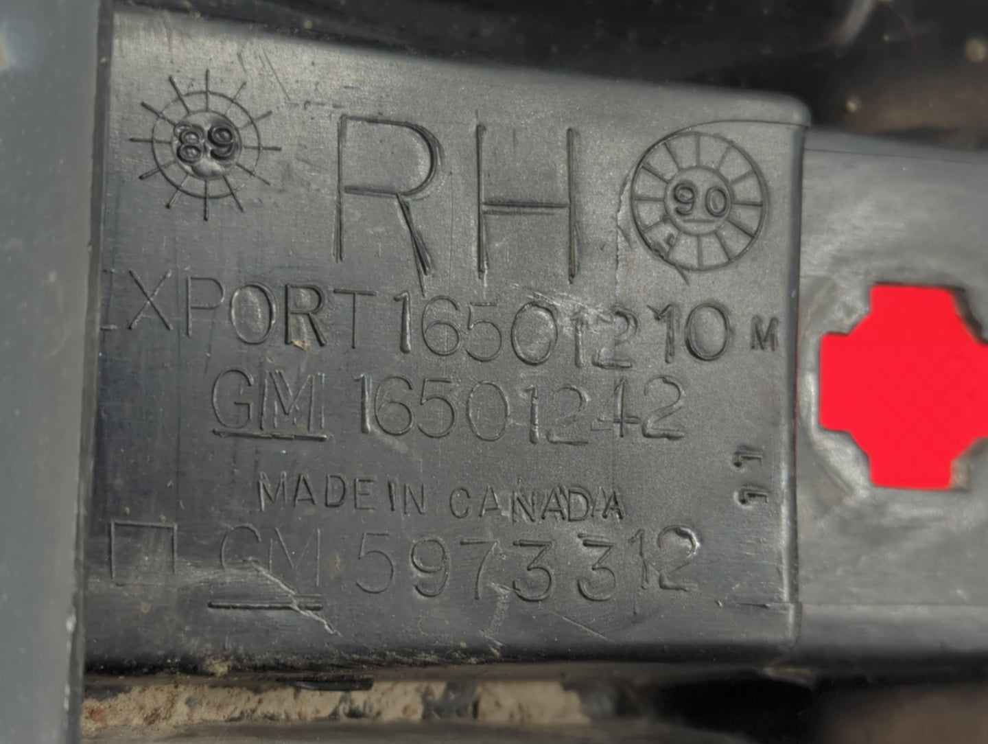 1992 Chevrolet S10 Tail Light Assembly Driver Left OEM P/N:16501242 Fits OEM Used Auto Parts - Oemusedautoparts1.com