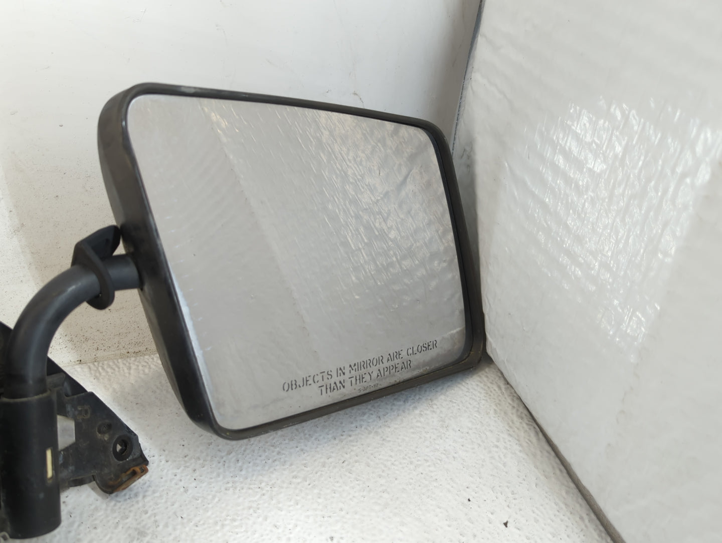 1992 Chevrolet S10 Passenger Right Side View Manual Door Mirror Black - Oemusedautoparts1.com
