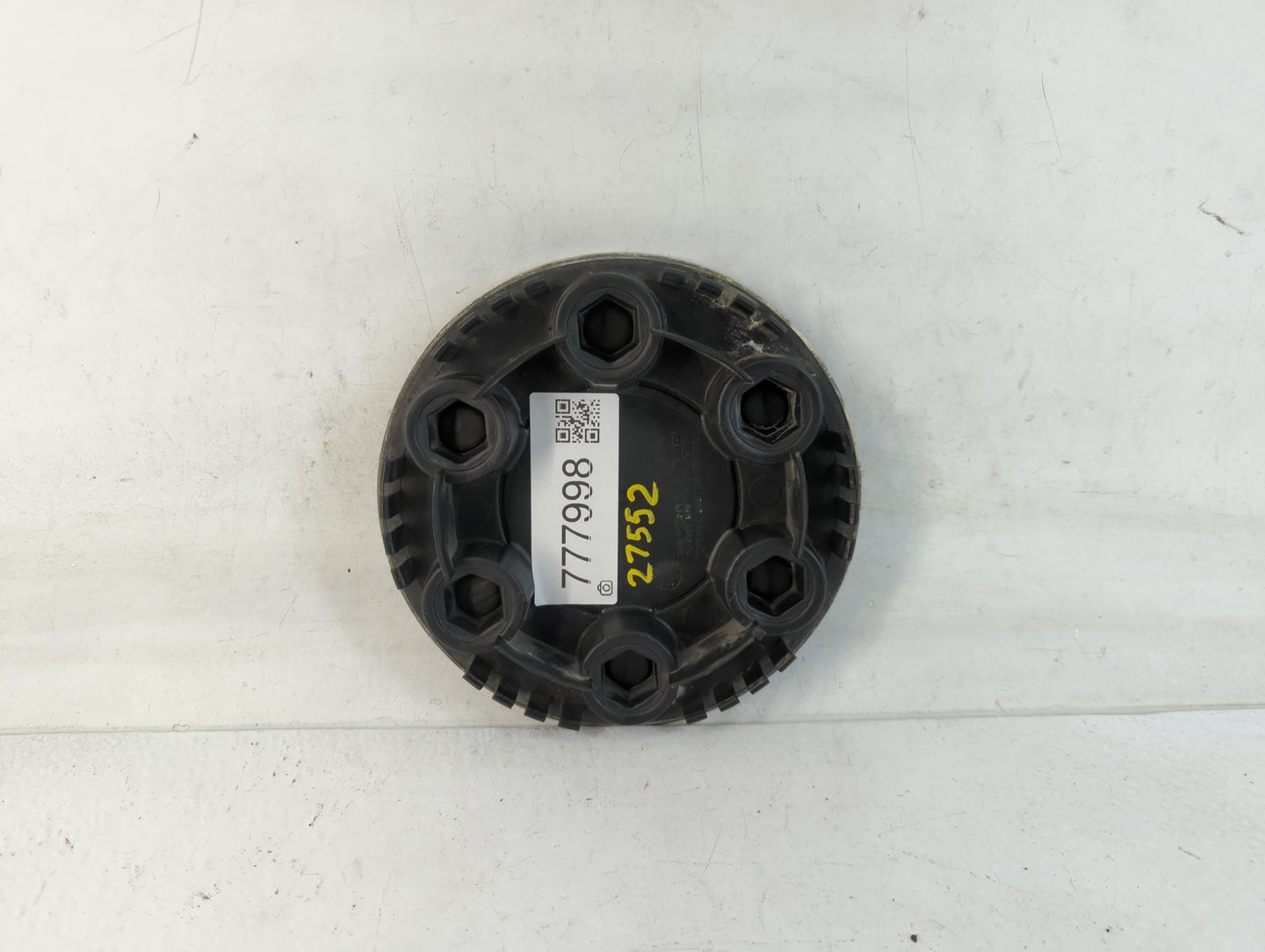 1992 Chevrolet Tahoe Center Cap Oem - Oemusedautoparts1.com
