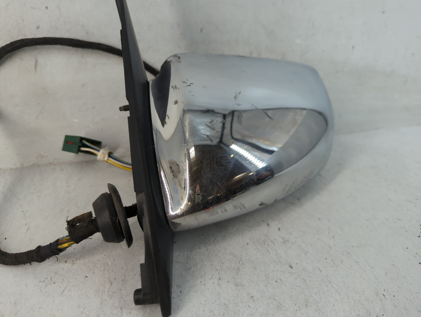 1992 Chrysler Imperial Driver Side View Mirror - Left Door Mirror OEM Used - Oemusedautoparts1.com