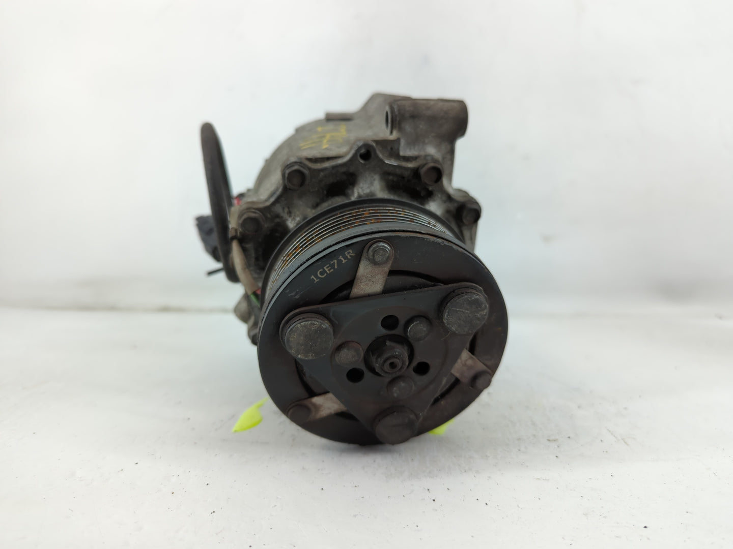 1992 Ford F-250 Air Conditioning A/c Ac Compressor Oem - Oemusedautoparts1.com