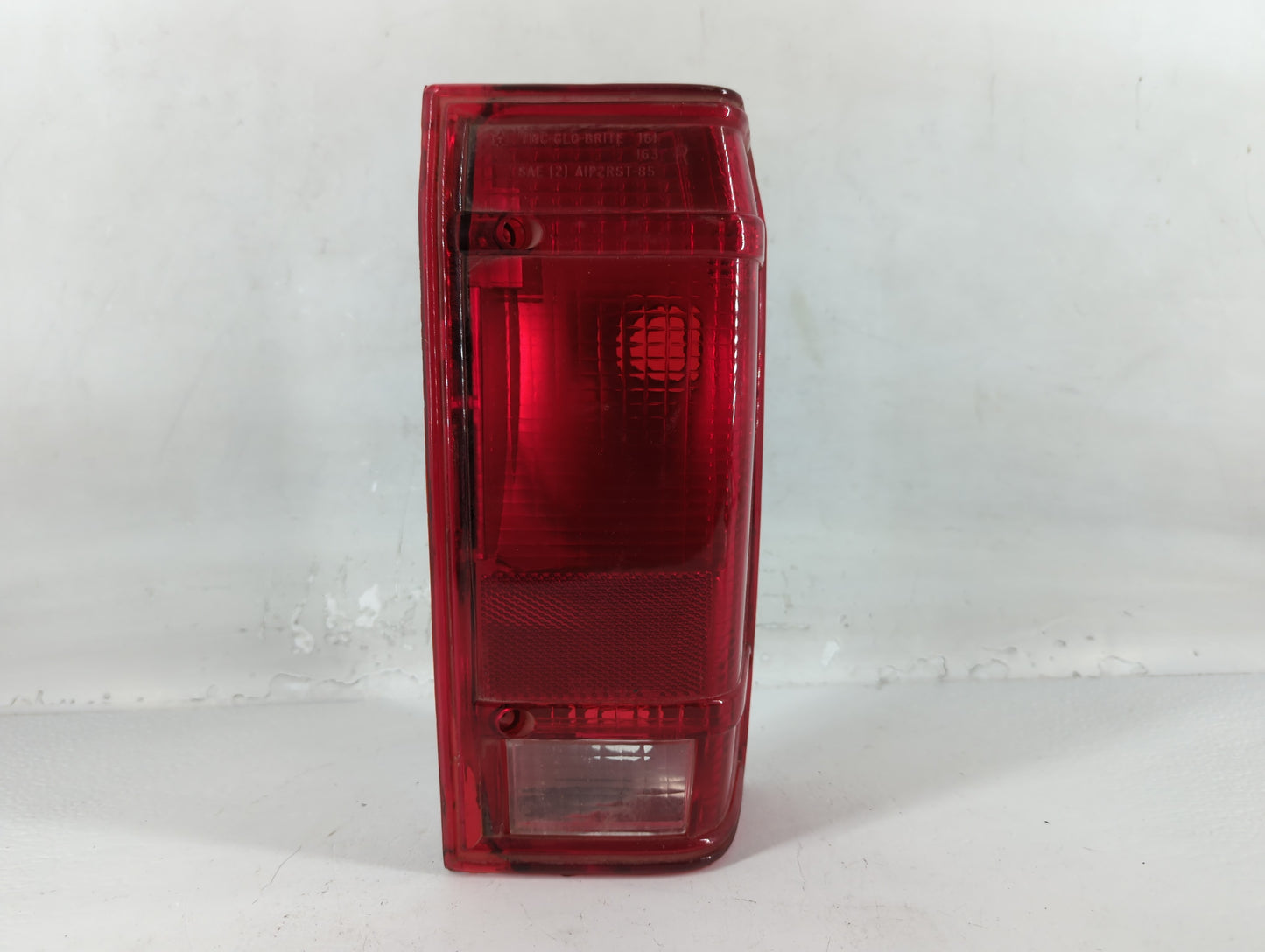 1992 Ford Ranger Tail Light Assembly Passenger Right OEM P/N:161-X Fits OEM Used Auto Parts - Oemusedautoparts1.com