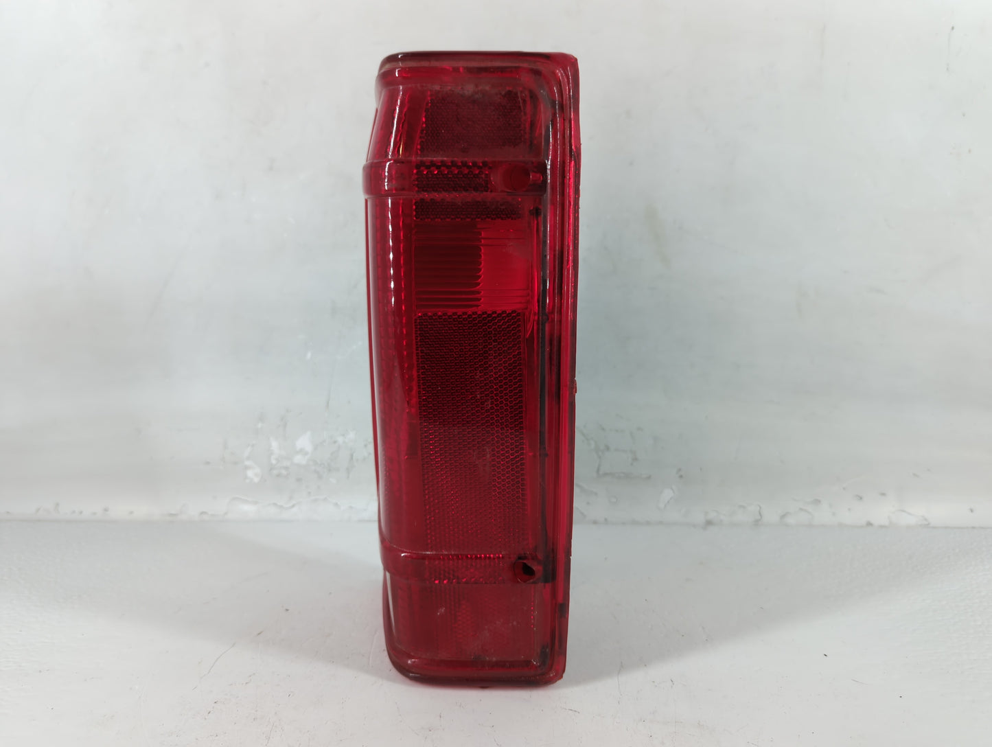 1992 Ford Ranger Tail Light Assembly Passenger Right OEM P/N:161-X Fits OEM Used Auto Parts - Oemusedautoparts1.com