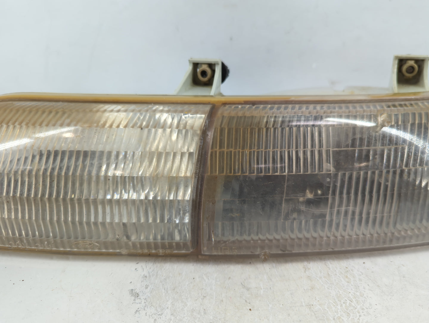 1992-1995 Ford Taurus Driver Left Oem Head Light Headlight Lamp - Oemusedautoparts1.com