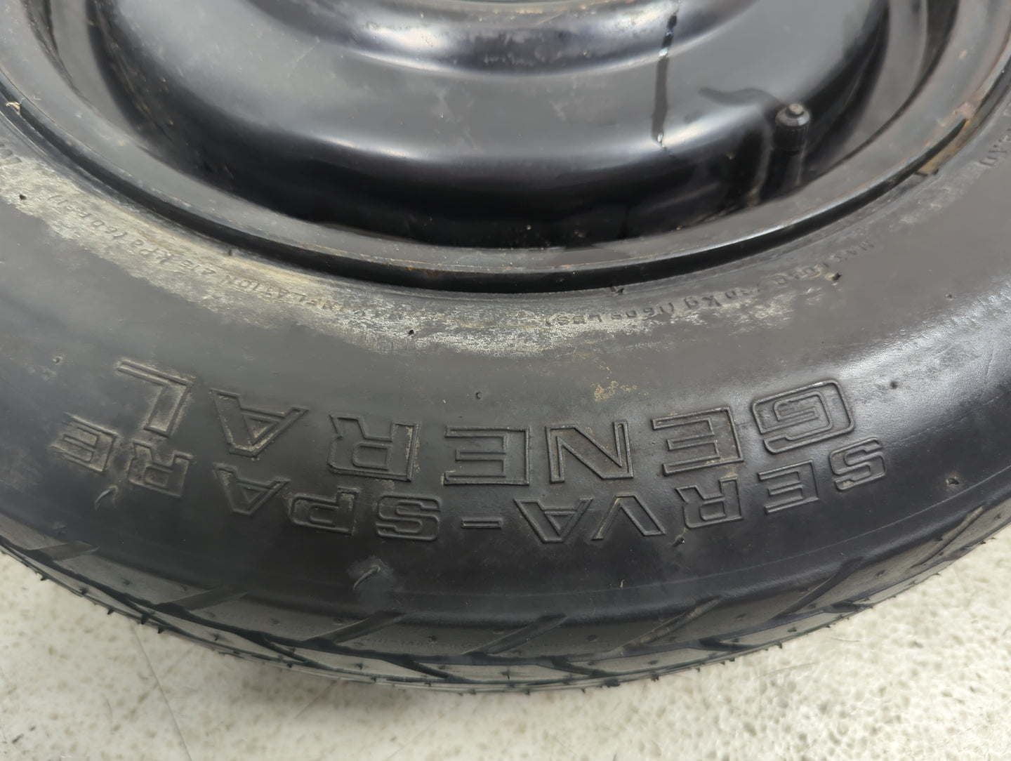 1992 Lincoln Lincoln Continental Spare Donut Tire Wheel Rim Oem - Oemusedautoparts1.com