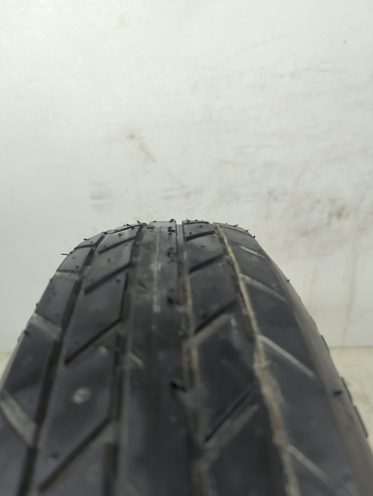 1992 Lincoln Lincoln Continental Spare Donut Tire Wheel Rim Oem - Oemusedautoparts1.com