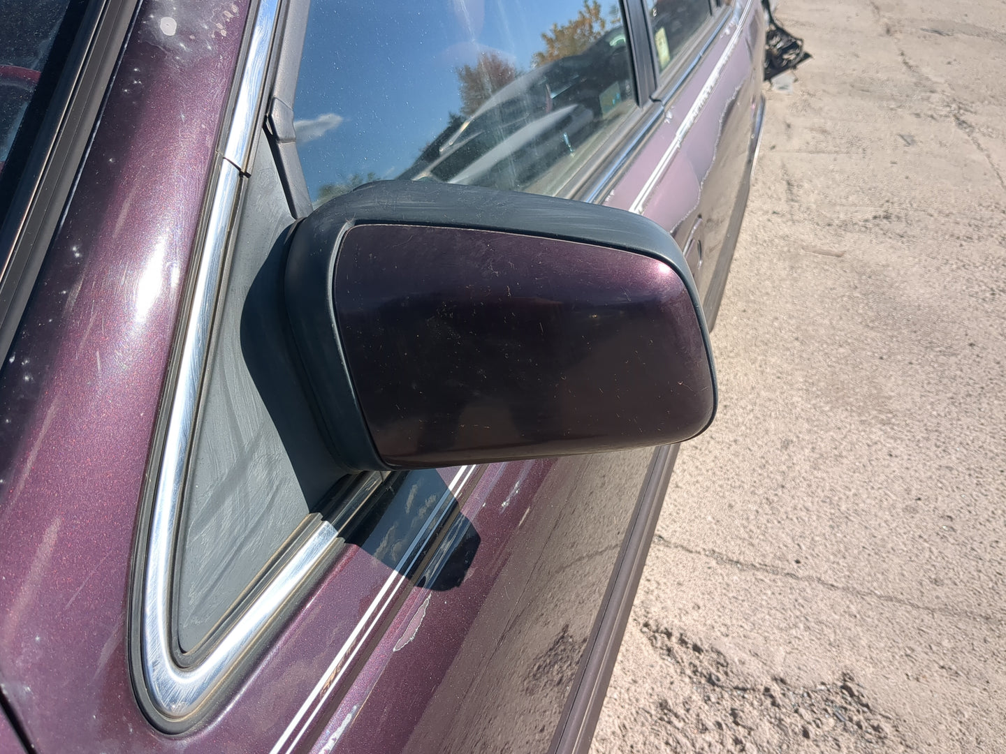 1992 Lincoln Lincoln Continental Side Mirror Replacement Driver Left View Door Mirror Fits OEM Used Auto Parts - Oemusedauto