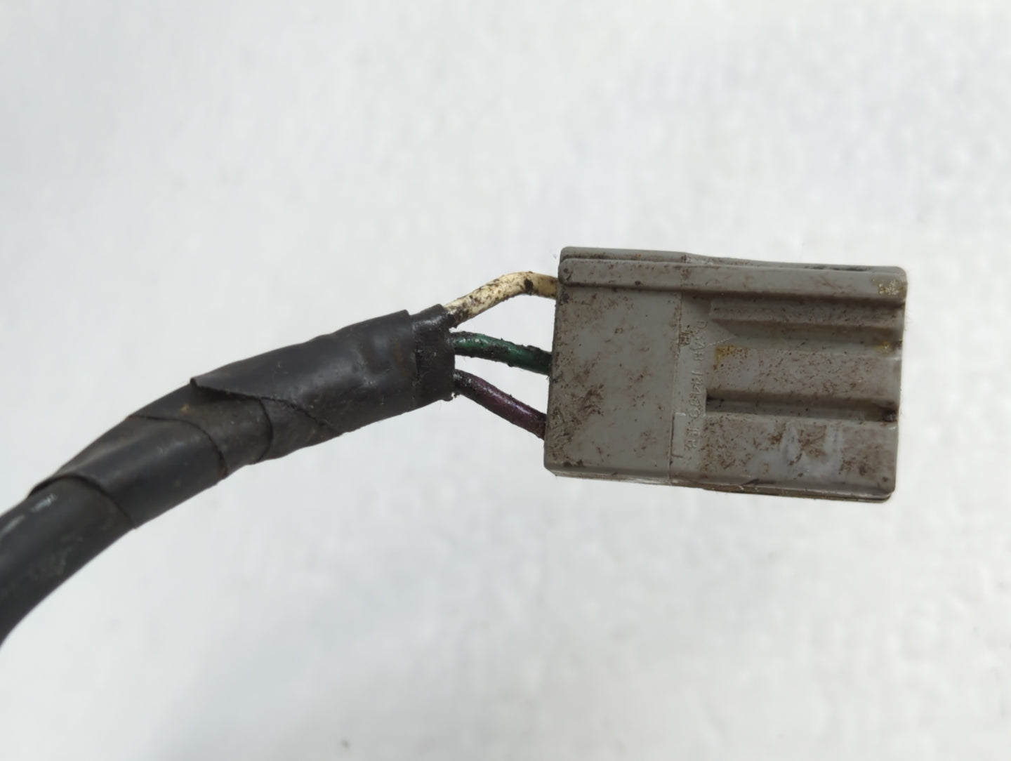 1992 Mercury Grand Marquis Driver Left Side View Manual Door Mirror - Oemusedautoparts1.com