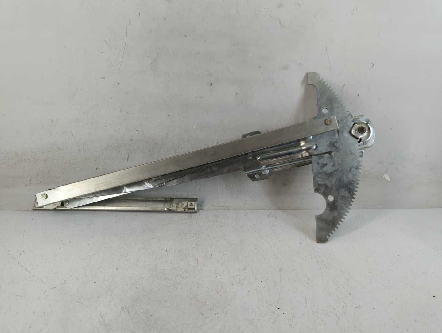 1992-1998 Pontiac Grand Am Driver Left Front Window Regulator - Oemusedautoparts1.com