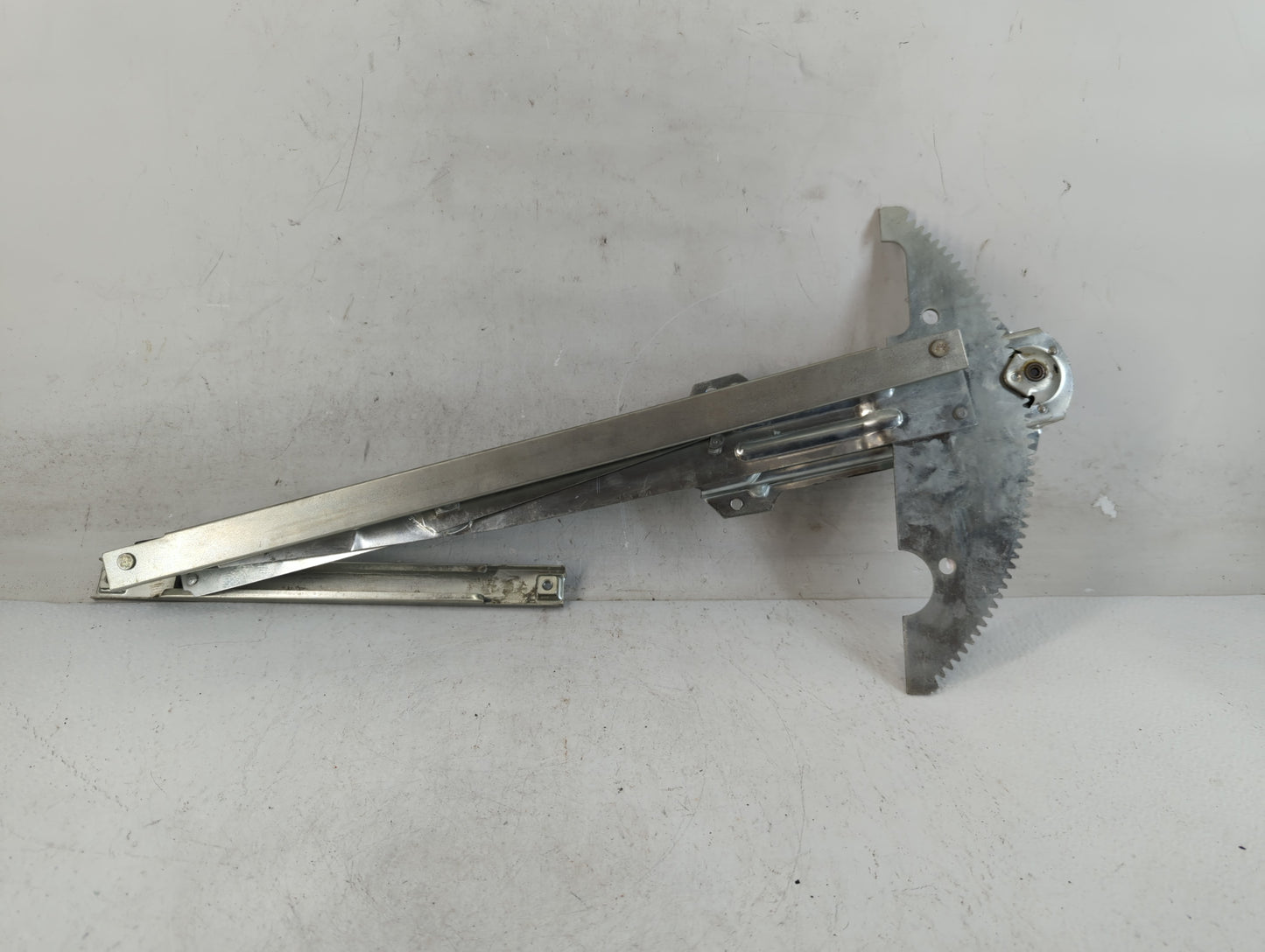1992-1998 Pontiac Grand Am Driver Left Front Window Regulator - Oemusedautoparts1.com