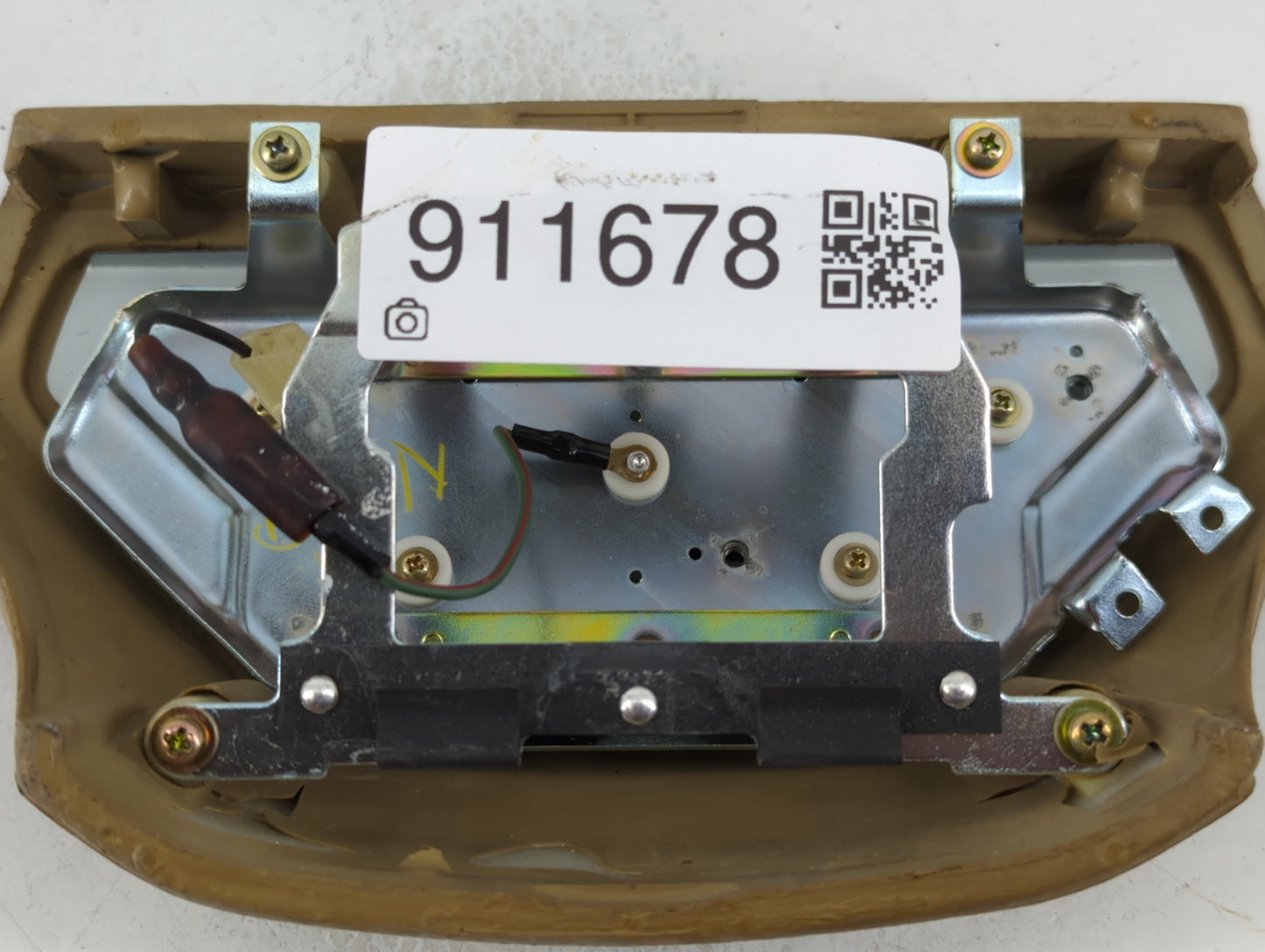 1992 Subaru Legacy Air Bag Driver Left Steering Wheel Mounted Fits OEM Used Auto Parts - Oemusedautoparts1.com