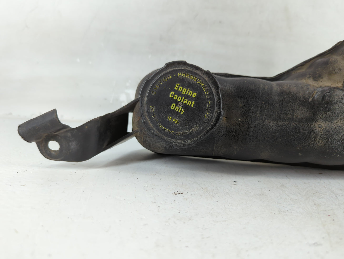 1993 Buick Skylark Radiator Coolant Overflow Expansion Tank Bottle - Oemusedautoparts1.com