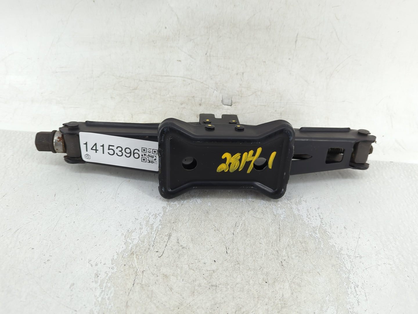 1993 Cadillac Seville Spare Scissor Car Jack - Oemusedautoparts1.com