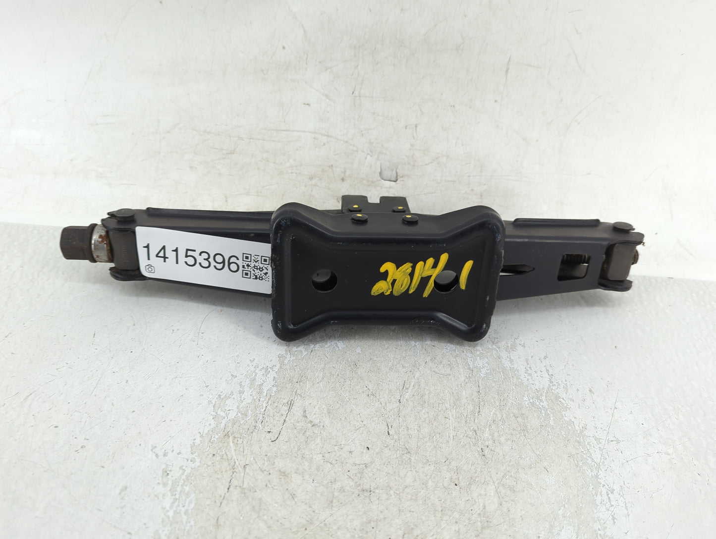 1993 Cadillac Seville Spare Scissor Car Jack - Oemusedautoparts1.com