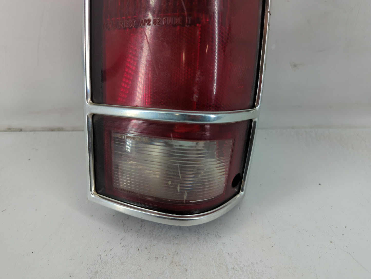 1993 Chevrolet Blazer Tail Light Assembly Passenger Right OEM P/N:16500594-4 16501484 Fits OEM Used Auto Parts - Oemusedauto