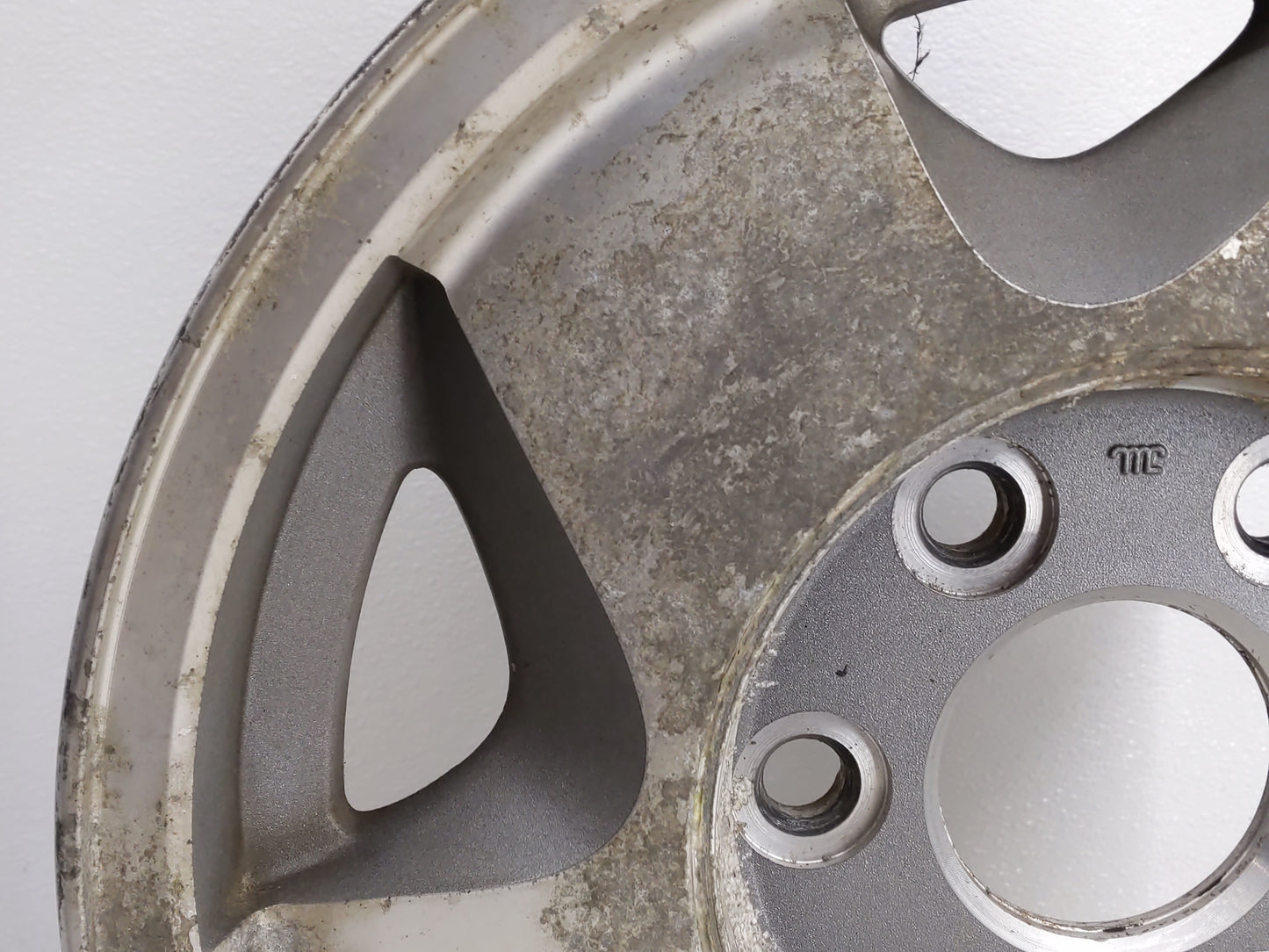Chevrolet C1500 Oem Wheel Rim 813292 - Oemusedautoparts1.com