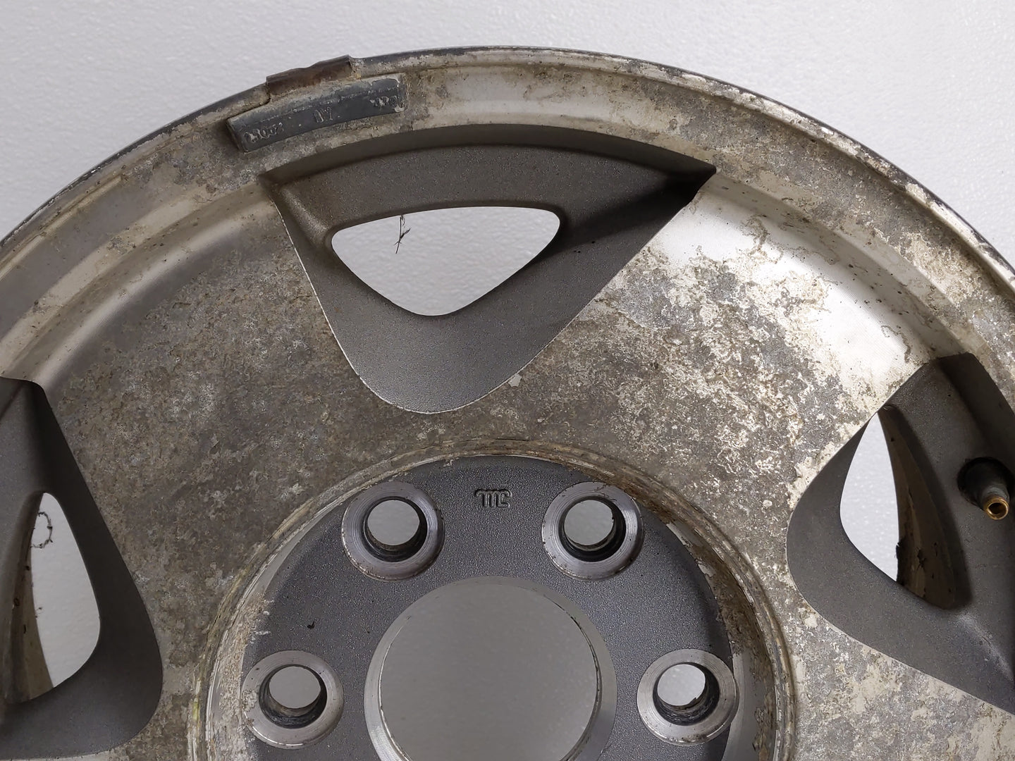 Chevrolet C1500 Oem Wheel Rim 813292 - Oemusedautoparts1.com