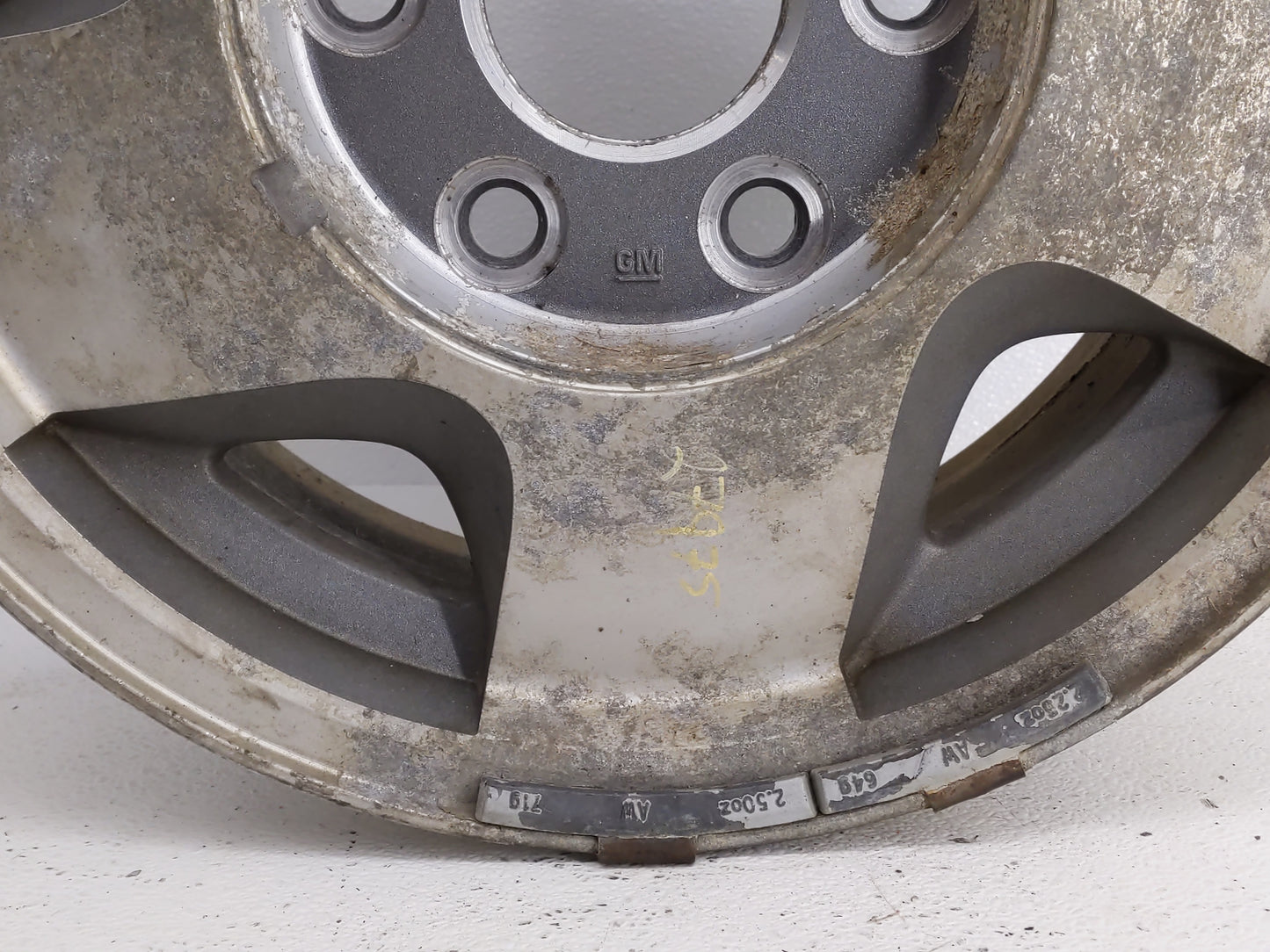 Chevrolet C1500 Oem Wheel Rim 813293 - Oemusedautoparts1.com