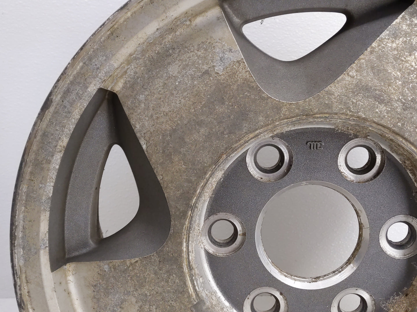 Chevrolet C1500 Oem Wheel Rim 813293 - Oemusedautoparts1.com
