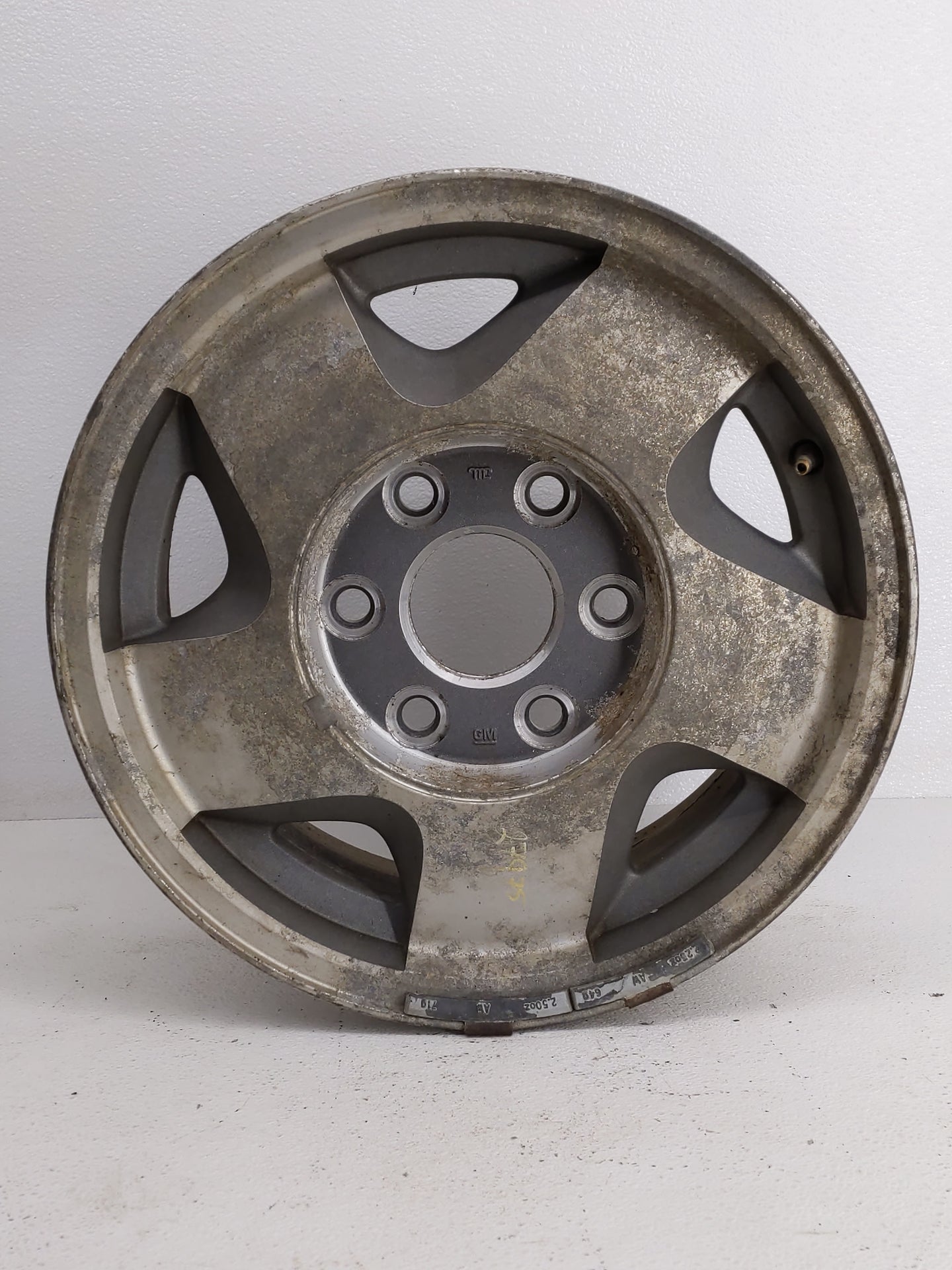 Chevrolet C1500 Oem Wheel Rim 813293 - Oemusedautoparts1.com