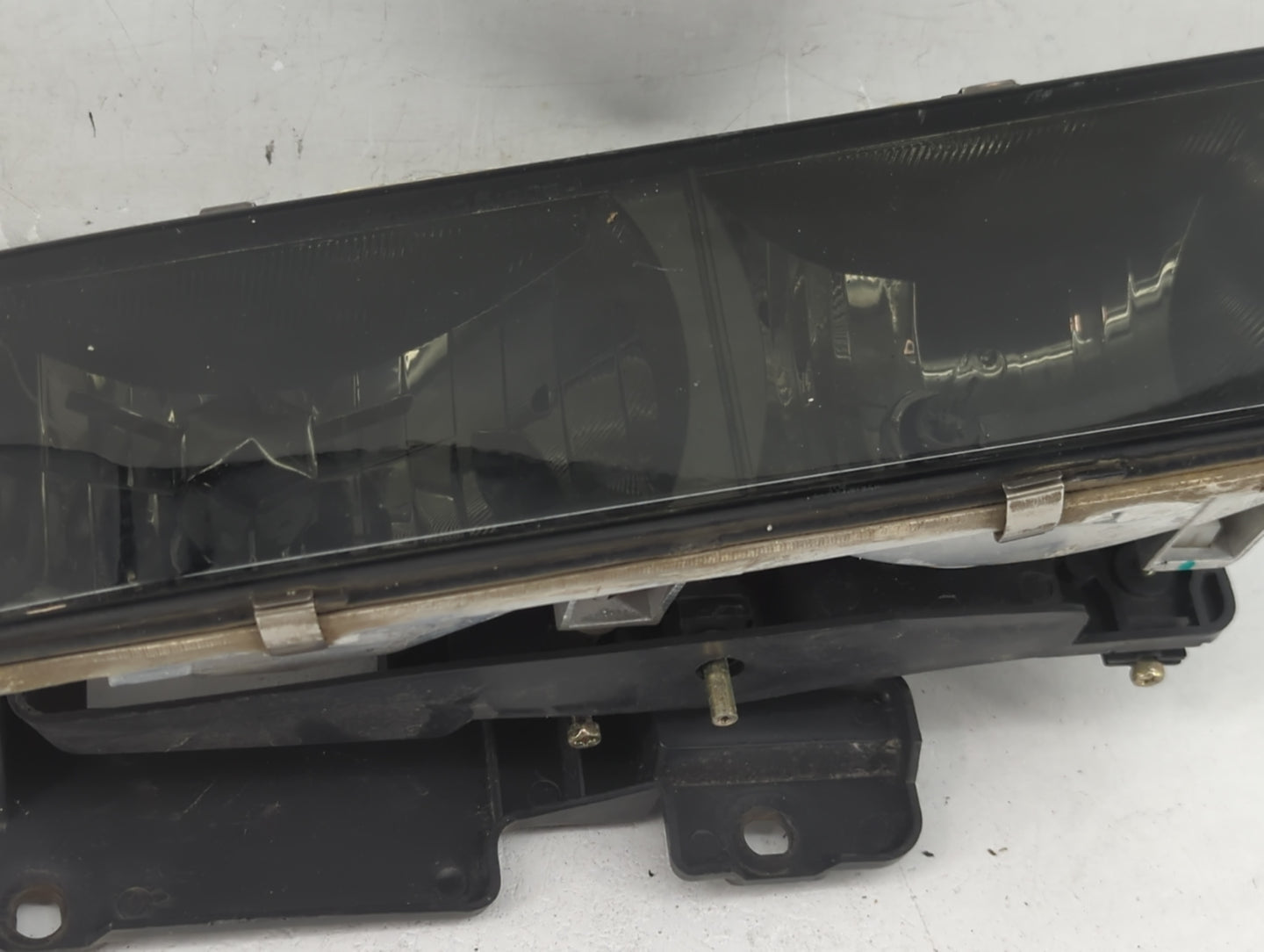1993 Chevrolet K1500 Driver Left Oem Head Light Headlight Lamp - Oemusedautoparts1.com