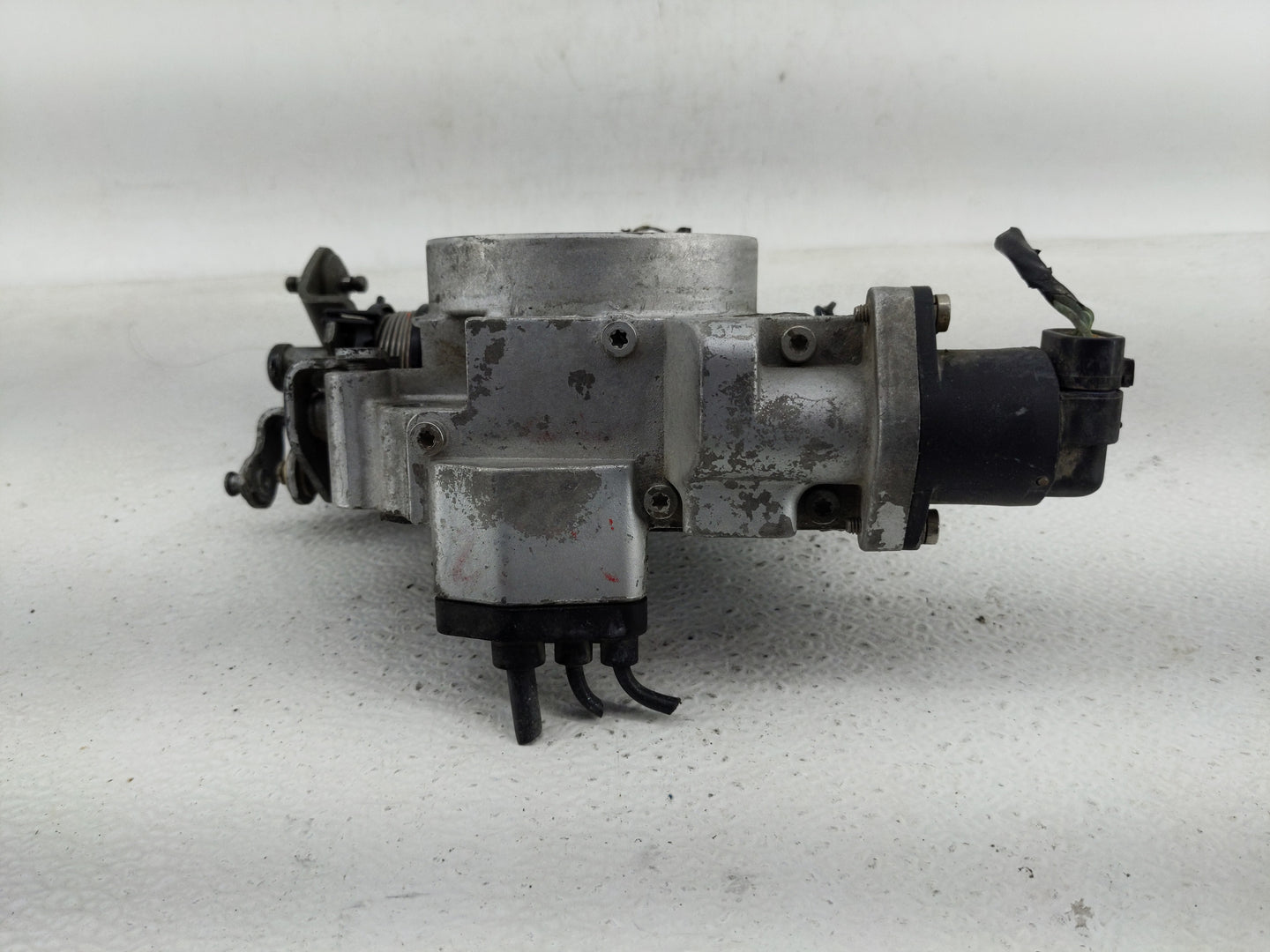 1993 Chevrolet Lumina Throttle Body Fits OEM Used Auto Parts - Oemusedautoparts1.com