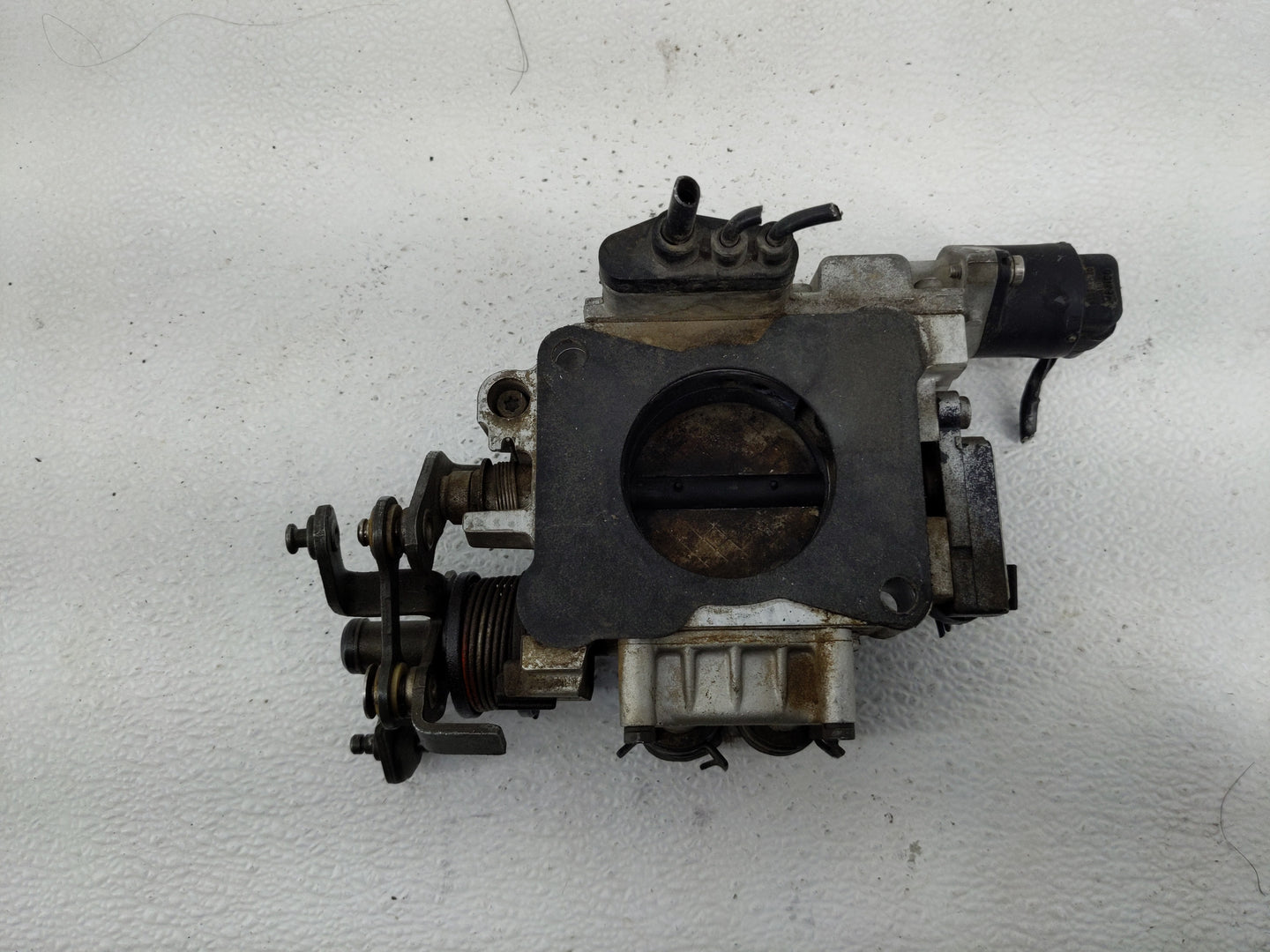 1993 Chevrolet Lumina Throttle Body Fits OEM Used Auto Parts - Oemusedautoparts1.com