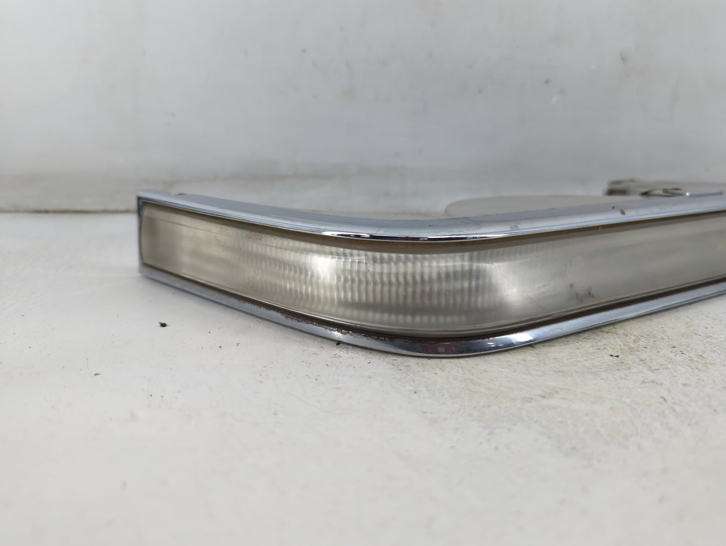 1993 Chrysler Imperial TURN SIGNAL LIGHT - Oemusedautoparts1.com