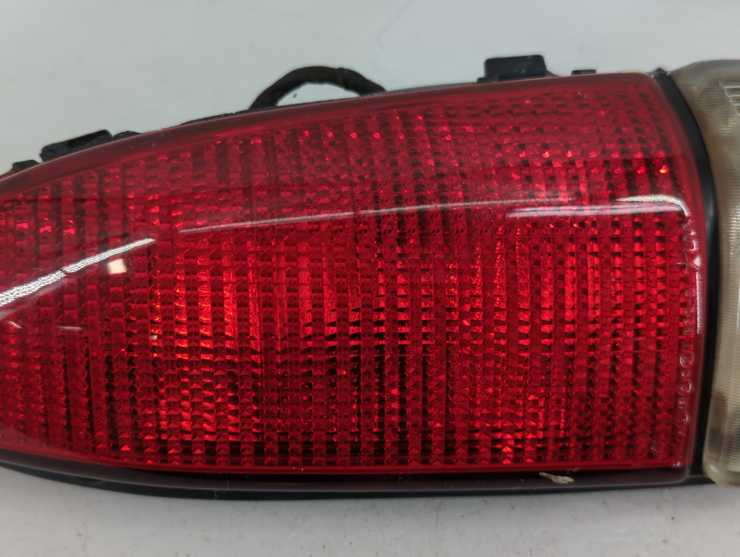 1993 Chrysler New Yorker Tail Light Assembly Passenger Right OEM P/N:5262062 Fits OEM Used Auto Parts - Oemusedautoparts1.co